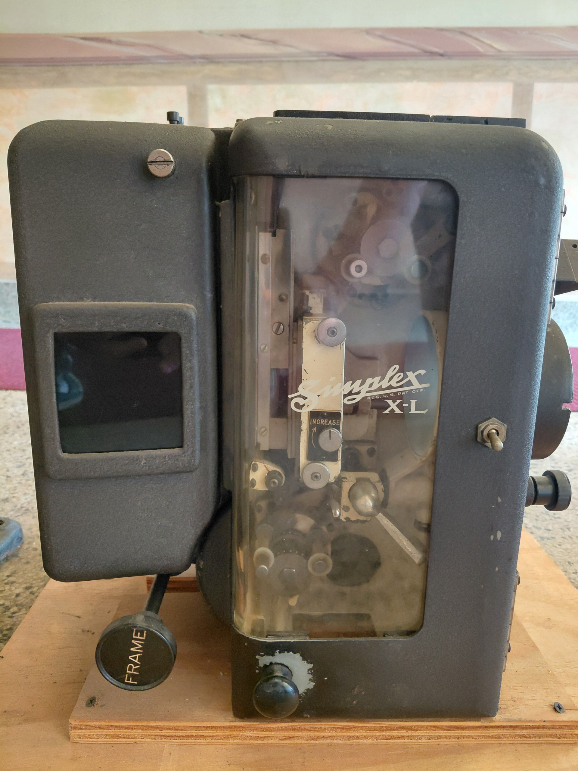 Mechanical detail of the Peerless Magnarc projection-lighting system