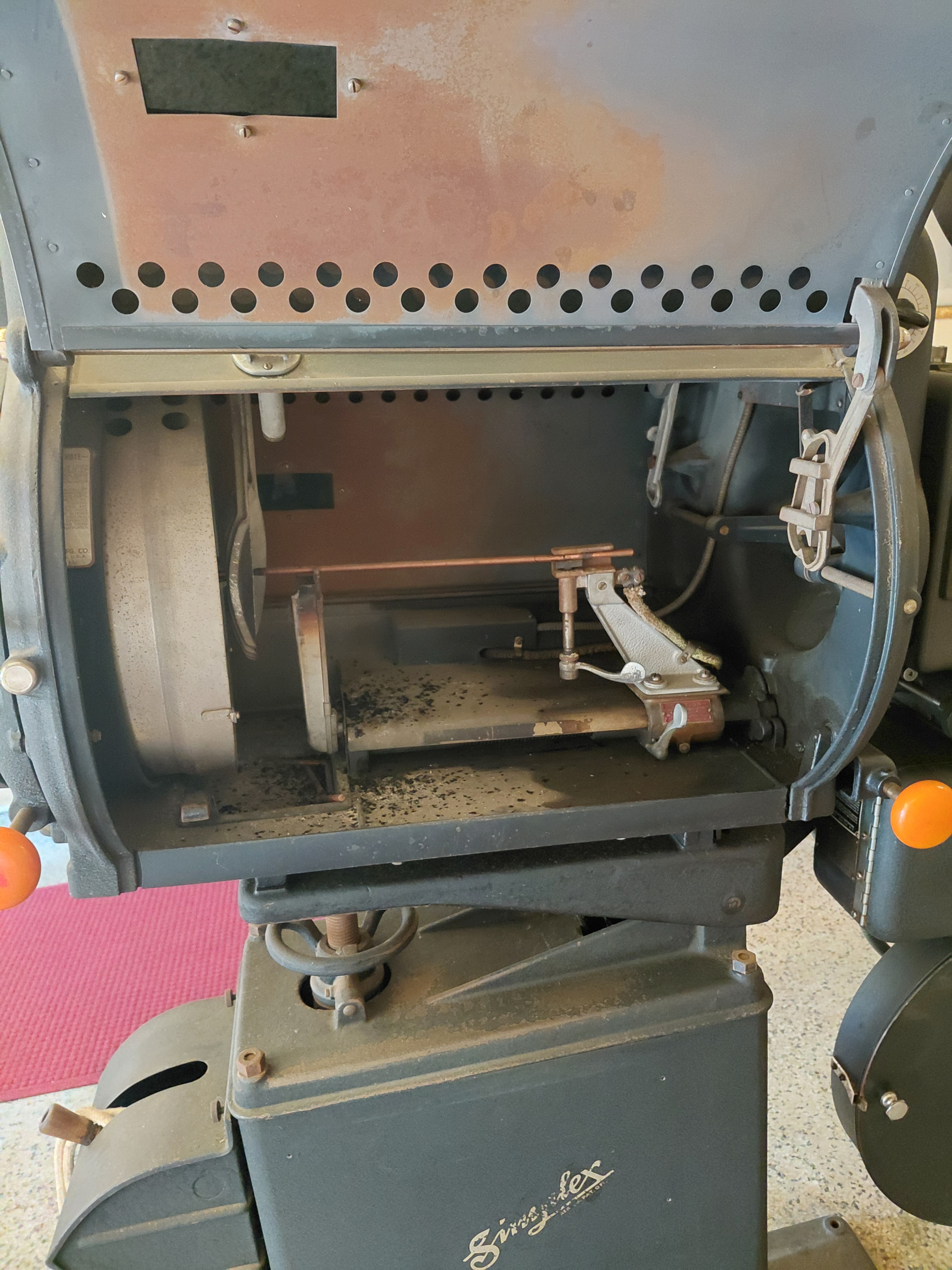 Interior of the Peerless Magnarc carbon-arc lamphouse